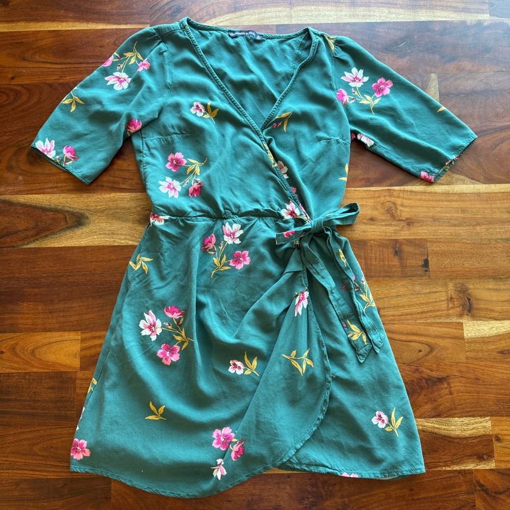Abercrombie & Fitch Teal Floral V-Neck Top